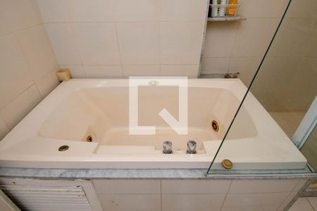 Apartamento à venda com 220m², 4 quartos e 1 vagaBanheiro do Quarto 3