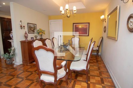 Apartamento à venda com 220m², 4 quartos e 1 vagaSala