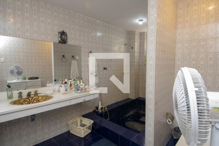 Apartamento à venda com 220m², 4 quartos e 1 vagaBanheiro do Quarto 2