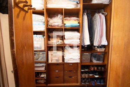 Apartamento à venda com 220m², 4 quartos e 1 vagaCloset