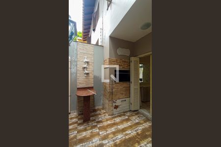 Área de Serviço de casa para alugar com 2 quartos, 100m² em Cavalhada, Porto Alegre
