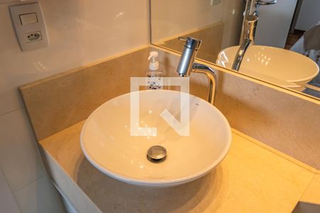 Apartamento à venda com 87m², 3 quartos e 2 vagasDetalhe do Banheiro da Suíte