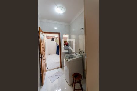 Casa à venda com 200m², 4 quartos e 2 vagas Casa à venda com 200m², 4 quartos e 2 vagasÁrea de Serviço