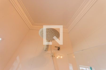 Casa à venda com 200m², 4 quartos e 2 vagas Casa à venda com 200m², 4 quartos e 2 vagasChuveiro