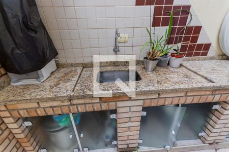 Casa à venda com 200m², 4 quartos e 2 vagas Casa à venda com 200m², 4 quartos e 2 vagasPia