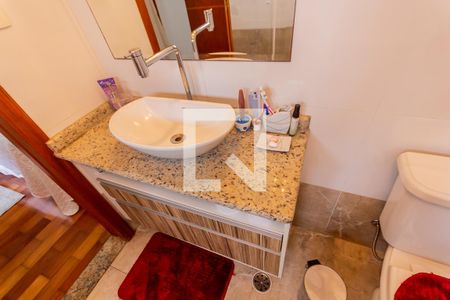 Casa à venda com 200m², 4 quartos e 2 vagas Casa à venda com 200m², 4 quartos e 2 vagasPia