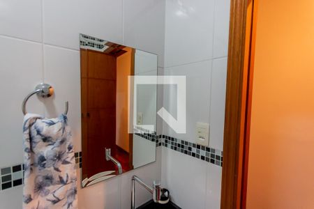 Casa à venda com 200m², 4 quartos e 2 vagas Casa à venda com 200m², 4 quartos e 2 vagasEspelho