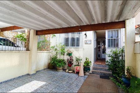 Casa à venda com 180m², 3 quartos e 2 vagas Casa à venda com 180m², 3 quartos e 2 vagasGaragem