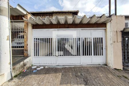 Casa à venda com 180m², 3 quartos e 2 vagas Casa à venda com 180m², 3 quartos e 2 vagasFachada