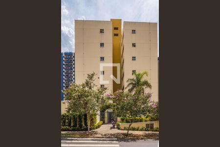 Apartamento para alugar com 70m², 2 quartos e 1 vagaFachada