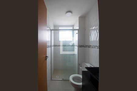 Banheiro de apartamento à venda com 2 quartos, 47m² em Vila Nova, Porto Alegre
