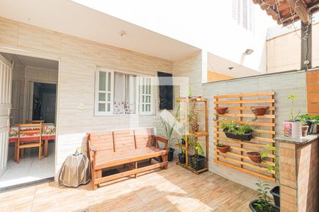 Casa à venda com 140m², 3 quartos e 2 vagas Casa à venda com 140m², 3 quartos e 2 vagasÁrea de Serviço e Churrasqueira