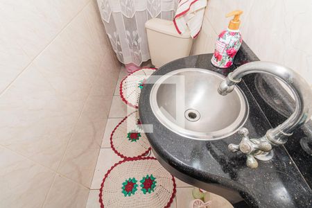 Casa à venda com 140m², 3 quartos e 2 vagas Casa à venda com 140m², 3 quartos e 2 vagasLavabo