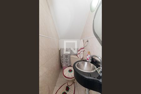 Casa à venda com 140m², 3 quartos e 2 vagas Casa à venda com 140m², 3 quartos e 2 vagasLavabo