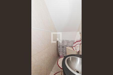 Casa à venda com 140m², 3 quartos e 2 vagas Casa à venda com 140m², 3 quartos e 2 vagasLavabo