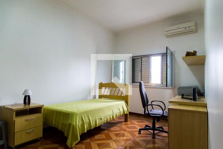 Casa à venda com 140m², 5 quartos e 4 vagasQuarto 2