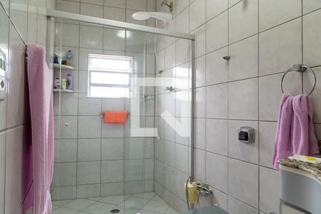 Casa à venda com 140m², 5 quartos e 4 vagasBanheiro da Suíte