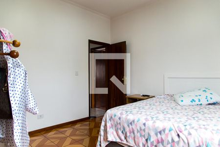 Casa à venda com 140m², 5 quartos e 4 vagasSuíte