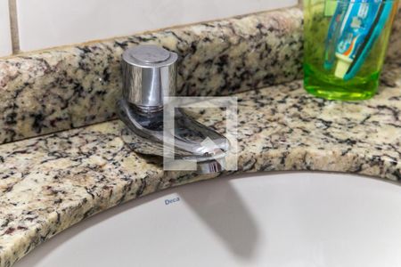 Casa à venda com 140m², 5 quartos e 4 vagasBanheiro Social - Torneira