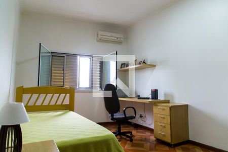 Casa à venda com 140m², 5 quartos e 4 vagasQuarto 2