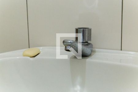 Casa à venda com 140m², 5 quartos e 4 vagasBanheiro da Edícula - Torneira