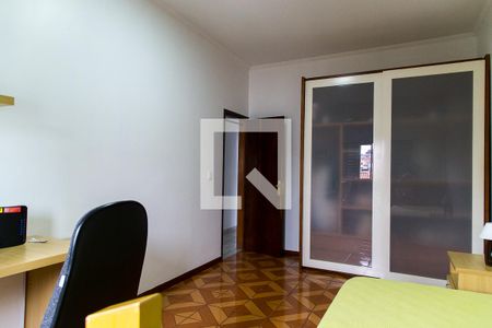 Casa à venda com 140m², 5 quartos e 4 vagasQuarto 2