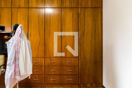 Casa à venda com 140m², 5 quartos e 4 vagasSuíte - Detalhe