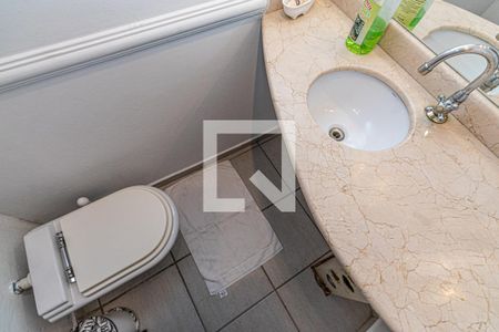 Casa à venda com 742m², 4 quartos e 2 vagasLavabo