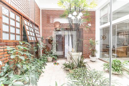 Casa à venda com 742m², 4 quartos e 2 vagasJardim de inverno