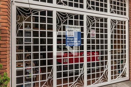 Casa à venda com 742m², 4 quartos e 2 vagasFachada