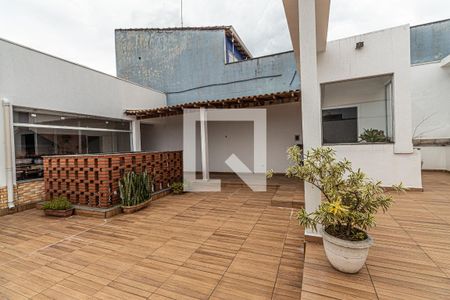 Casa à venda com 742m², 4 quartos e 2 vagasÁrea Externa