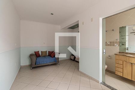 Casa à venda com 742m², 4 quartos e 2 vagasSuíte - Área Externa