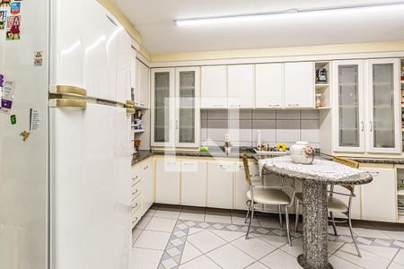 Casa à venda com 742m², 4 quartos e 2 vagasCozinha