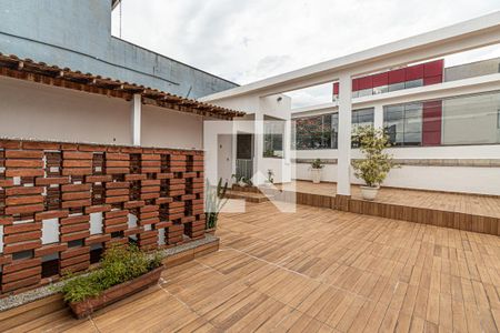 Casa à venda com 742m², 4 quartos e 2 vagasÁrea Externa