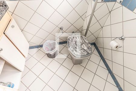 Casa à venda com 742m², 4 quartos e 2 vagasBanheiro da Suíte 2