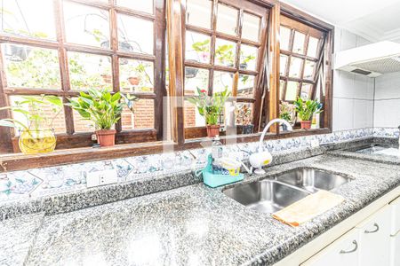 Casa à venda com 742m², 4 quartos e 2 vagasCozinha