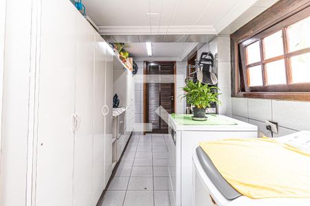 Casa à venda com 742m², 4 quartos e 2 vagasÁrea de Serviço