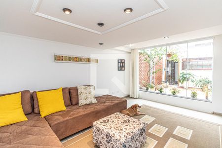 Casa à venda com 742m², 4 quartos e 2 vagasSala de TV