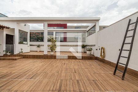 Casa à venda com 742m², 4 quartos e 2 vagasÁrea Externa