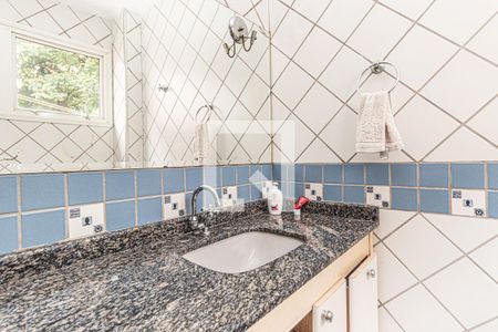 Casa à venda com 742m², 4 quartos e 2 vagasBanheiro da Suíte 2