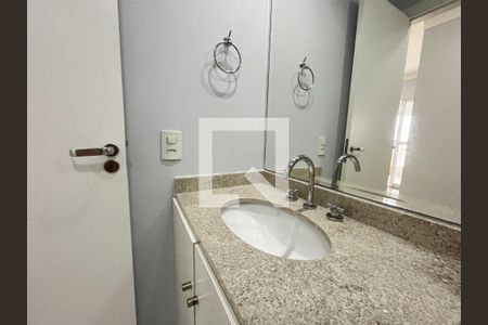 Apartamento à venda com 70m², 2 quartos e 1 vagaBanheiro Corredor