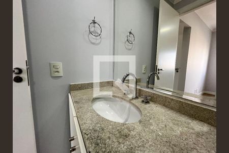 Apartamento à venda com 70m², 2 quartos e 1 vagaBanheiro da Suíte
