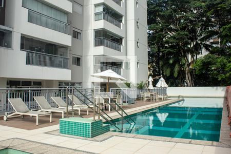 Apartamento à venda com 70m², 2 quartos e 1 vagaÁrea comum - Piscina