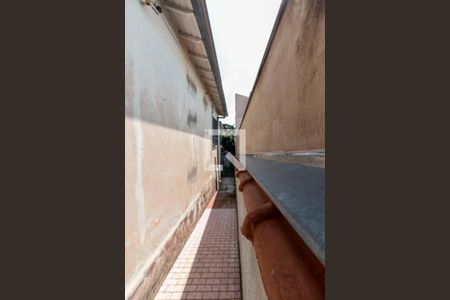 Casa à venda com 500m², 3 quartos e 3 vagas Casa à venda com 500m², 3 quartos e 3 vagasCorredor Área Externa