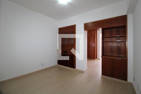 Sala de apartamento à venda com 1 quarto, 50m² em Cambuí, Campinas