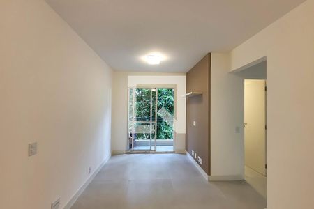 Sala de Estar/Jantar de apartamento para alugar com 2 quartos, 48m² em Vila Firmiano Pinto, São Paulo