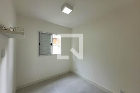Quarto 2 de apartamento para alugar com 2 quartos, 48m² em Vila Firmiano Pinto, São Paulo