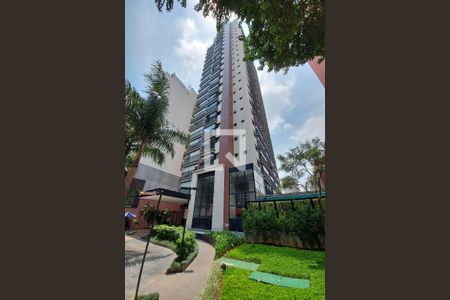 Studio para alugar com 42m², 1 quarto e 1 vaga Studio para alugar com 42m², 1 quarto e 1 vagaFachada