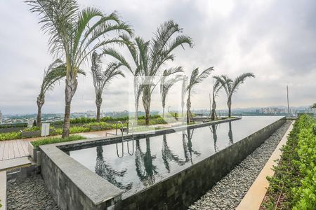 Apartamento à venda com 38m², 1 quarto e 1 vaga Apartamento à venda com 38m², 1 quarto e 1 vagaArea Comum Piscina