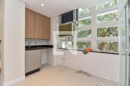Apartamento à venda com 194m², 3 quartos e 1 vagaÁrea de Serviço
